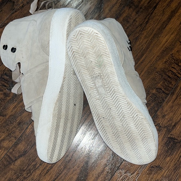 Moncler Shoes - Picture 14 of 14